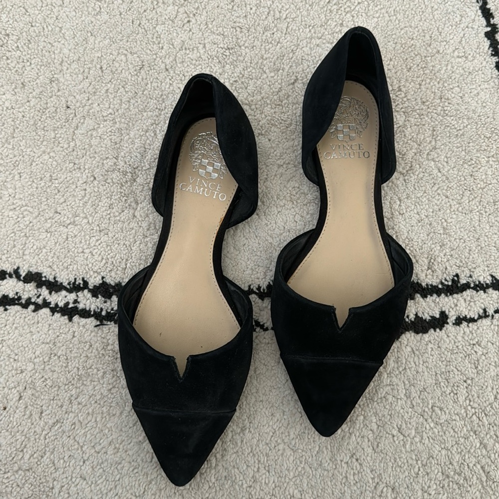 Vince Camuto Suede Black Pointed Toe Flats size 7 - Picture 2 of 4